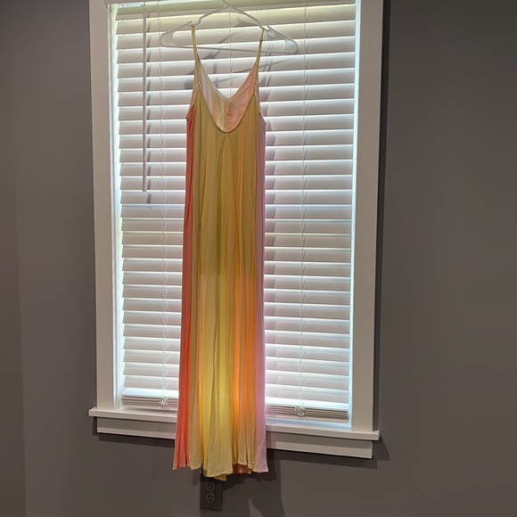 Main strip dress - Picture 3 of 5